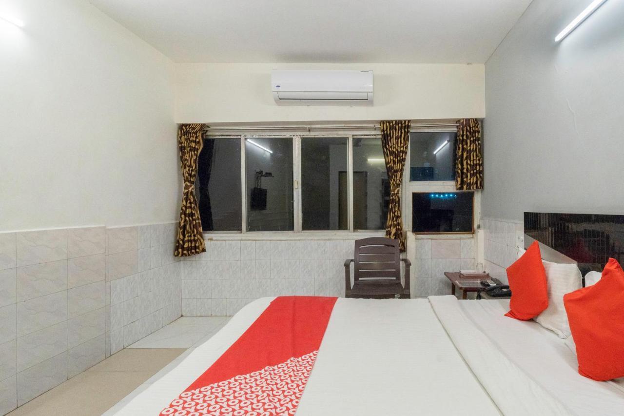 Oyo 13535 Aakash Hotel Ahmedabad Exterior photo