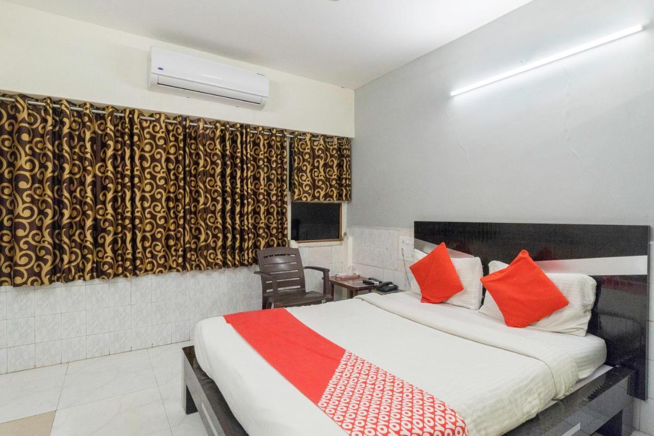 Oyo 13535 Aakash Hotel Ahmedabad Exterior photo